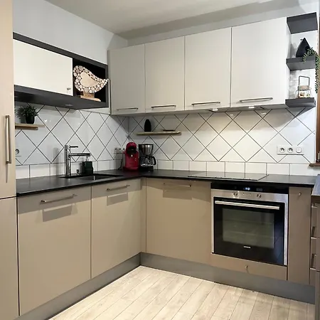 Jeannette Apartament *